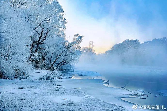 “志愿红”扫雪铲冰为居民保驾护航